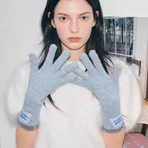 Guantes de invierno de punto azul claro con compatibilidad táctil para mayor calidez