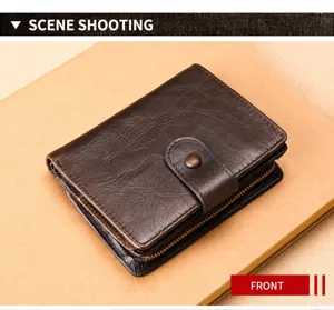 Frontansicht einer braunen Vintage-Herrengeldbörse aus Crazy-Horse-Leder mit Druckknopf