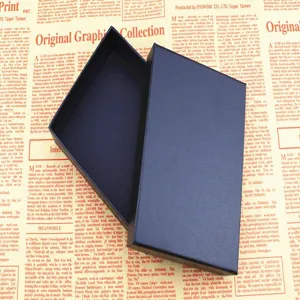 Confezione regalo professionale in cartone blu navy per portafogli e porta carte