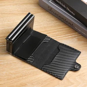 Tarjetero automático de aluminio de doble capa con elegante textura de fibra de carbono