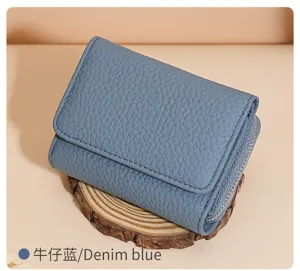 Premium denimblauwe drievoudige leren portemonnee met elegante kiezelkorreltextuur
