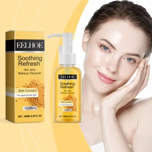 Gel struccante alla curcuma EELHOE per pelli acneiche, mostrato con una modella dalla pelle chiara