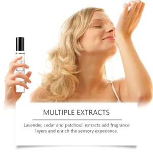 Profumo leggero al bergamotto e gelsomino per un'esperienza olfattiva naturale e fresca.