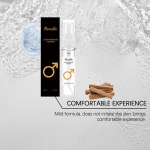 Macro view of Roxelis men's light perfume spray bottle with natural wood scent notes