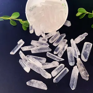 Pointes de cristal de quartz clair naturel prismes hexagonaux polis pierres minérales décor