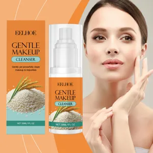 Vue détaillée du démaquillant doux au riz EELHOE avec mannequin montrant une peau propre