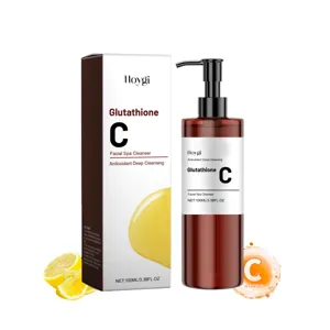 Hoygi Vitamine C Glutathion Gezichtsreiniger en verpakking met verse schijfjes citroen