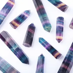 Pointes de cristal de fluorite arc-en-ciel naturelles pour décoration de bureau et maison