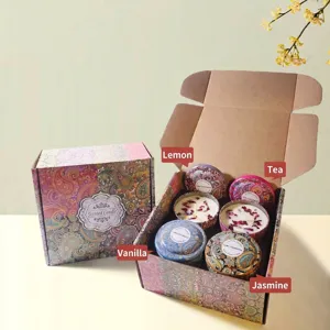 Set regalo di 4 candele profumate in scatola decorata con motivi paisley colorati
