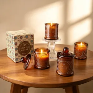 Candele profumate in vetro ambrato con coperchio e confezione regalo per decorazioni.