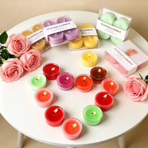 Romantische Duftteelichter in verschiedenen Farben, ideal für Hochzeit und Heimdekoration.