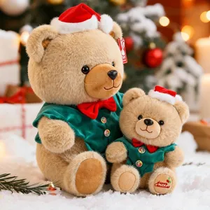 Set van twee feestelijke kerstknuffelberen met rode mutsen en groene fluwelen vesten