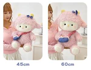 Gedetailleerde maatvergelijking van de roze krullende lammetje knuffels in 45cm en 60cm