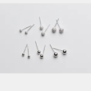 S925 zilveren kogel oorknopjes, gladde en mat gefluwelen ontwerpen voor DIY sieraden.