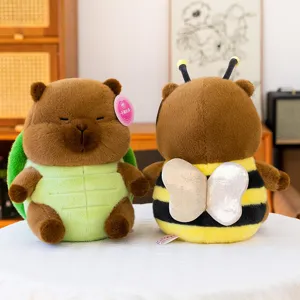 Simpatico set di peluche capibara in costume da tartaruga e ape per bambini