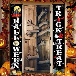Gruselige Halloween-Türbanner mit Trick-or-Treat-Text und festlicher Kürbisszene