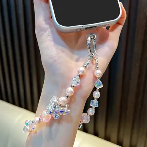 Elegante ciondolo per telefono con perle rosa e farfalla di cristallo