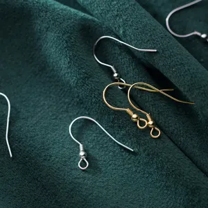 Ganchos para pendientes de plata S925 y chapados en oro con cuentas para joyería DIY.