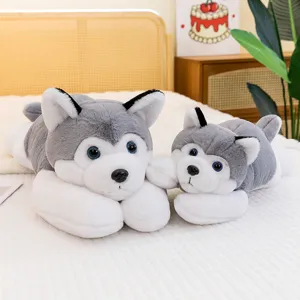 Dos lindos perros de peluche husky realistas para decoración de almohada infantil