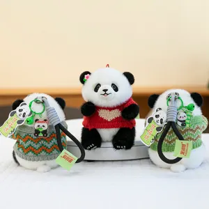 Adorable llavero de peluche de panda con pequeño suéter de punto accesorio para bolso