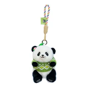 Adorable llavero de peluche de panda con jersey de punto verde para decoración
