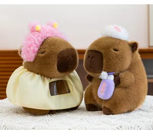 Peluches creativos de Capibara barbero con gorro rosa y accesorio anticaída