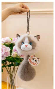 Llavero de peluche de gato Ragdoll con cola larga y etiqueta decorativa de gato