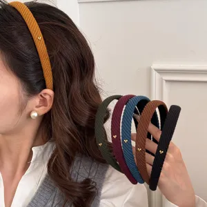 Cerchietto Coreano Dolce Autunno Inverno in Peluche a Maglia per Donna Fascia per Capelli Elegante a Righe Diagonali con Cuore d'Oro