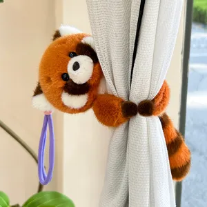 Simpatica statuina di panda rosso in peluche magnetico come fermatende o decoro