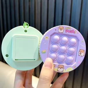 Süßer Hamster Quick Push Fidget Spielzeug Schlüsselanhänger zum Stressabbau in Lila