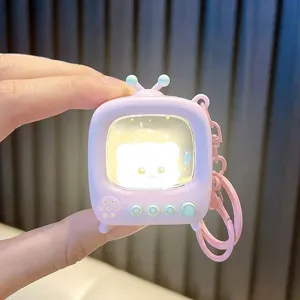 Leuke oplichtende kat TV sleutelhanger met licht speelgoed tas hanger mooi cadeau