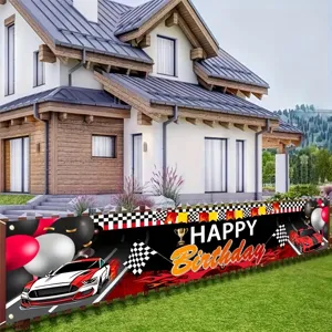 Verjaardagsbanner met raceautothema met geblokte vlaggen en sportwagens voor tuin