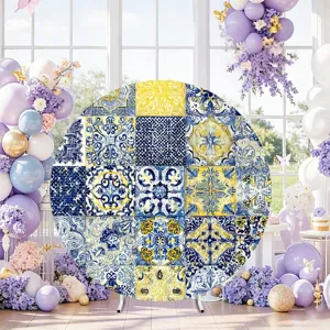 Ronde trouwachtergrond met blauw en geel tegelpatroon en ballonnen voor feestjes