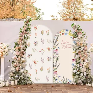 Toile de fond en arche de mariage fleurs aquarelle avec texte Love in Bloom décorative