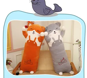 Langes Tierplüschkissen-Set in Orange und Grau zur Bettdekoration und zum Schlafen.