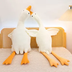 Simpatico cuscino peluche a forma di grande oca bianca per sonno e arredamento