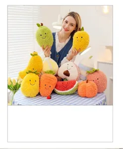 Morbidi peluche colorati con simpatici personaggi di frutta e verdura per la casa