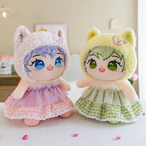 Lindas muñecas de peluche de algodón con caras de anime, gorros de gato y faldas a cuadros