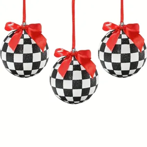 Juego de tres bolas de Navidad de 6 cm con diseño de cuadros negros y blancos y lazos