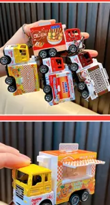 Gros plan montrant les détails d'un porte-clés miniature de camion de thé au lait