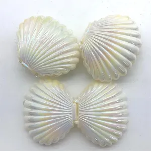 Élégante boîte à bonbons en forme de coquille blanche perlée pour cadeau mariage
