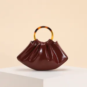 Sac à Main Rétro Plissé pour Femmes en Cuir PU Forme de Bateau Avec Poignée Anneau Acrylique Texture Huilée Vintage