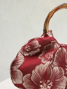 Retro Chinese stijl stoffen handtas met bamboe handvat, rode bloemige jacquard tas.