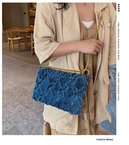 Damen gewaschener Denim gesteppte Kette Umhängetasche lässige Handtasche für den Alltag.