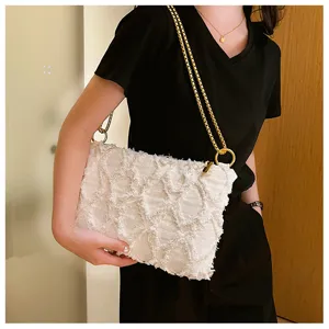 Chice gesteppte Kettentasche für Damen, elegantes Quasten Design, vielseitige Umhängetasche.