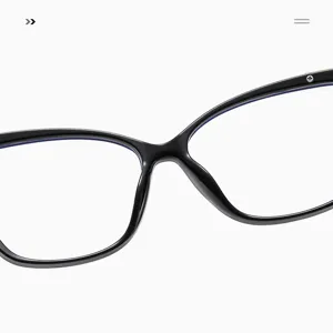 Vue detaillee de la monture de lunettes carree retro anti-lumiere bleue, style noir elegant femme.