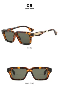 Detalles frontales y laterales de gafas de sol vintage cuadradas de carey con remaches