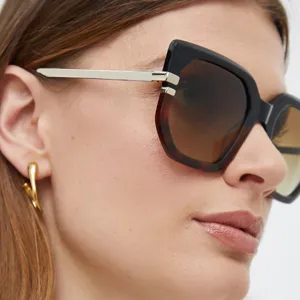 Women Irregular Oversized Sunglasses UV400 Protection Fashion Large Frame Sunglasses With Metal Temples Personality Eyewear For Travel Daily