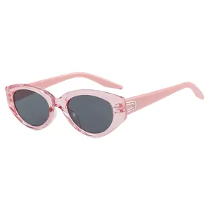 Stilvolle rosa Kinder-Cat-Eye-Sonnenbrille mit schwarzen UV-Schutzgläsern für Jungen und Mädchen