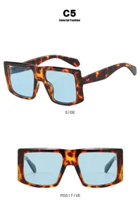 Eckige Sonnenbrille in Schildpatt-Optik mit hellblauen Gläsern, Front- und Seitenansicht
